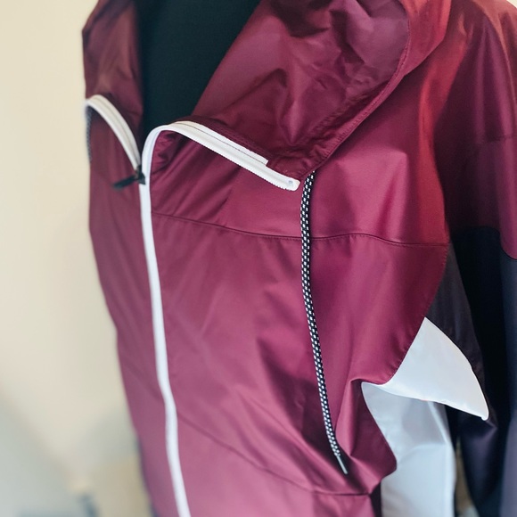 Men’s Reebok jacket size small brand new - Picture 7 of 7